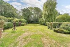 Mayflower Road, Park Street, St. Albans