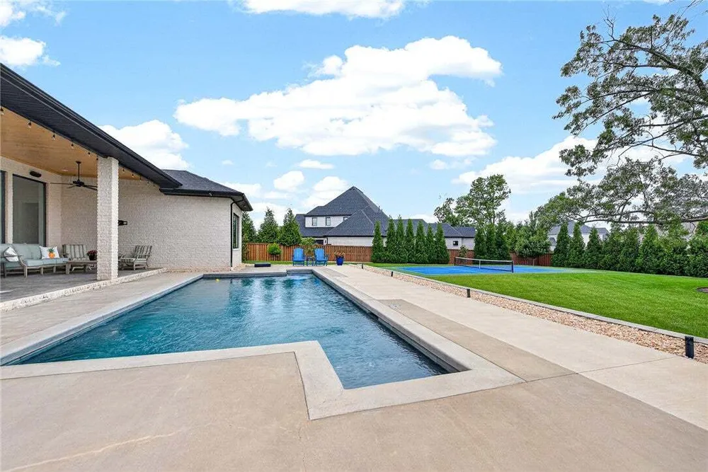 8601 W Migration Way, Bentonville, AR 72713