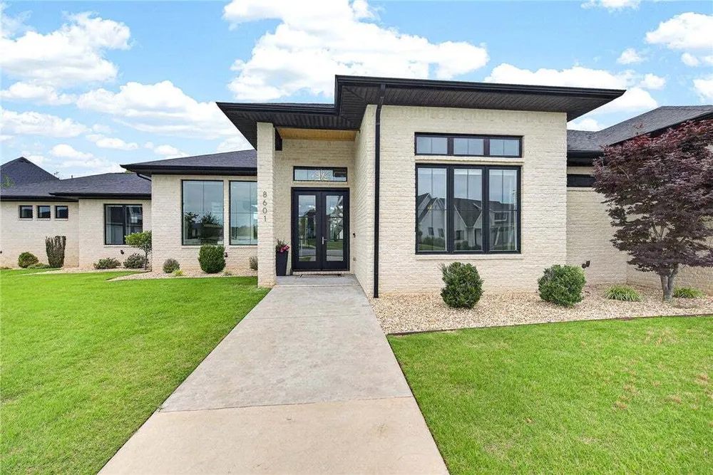 8601 W Migration Way, Bentonville, AR 72713