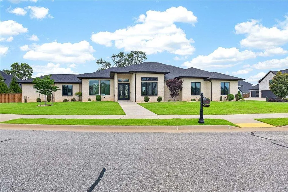 8601 W Migration Way, Bentonville, AR 72713