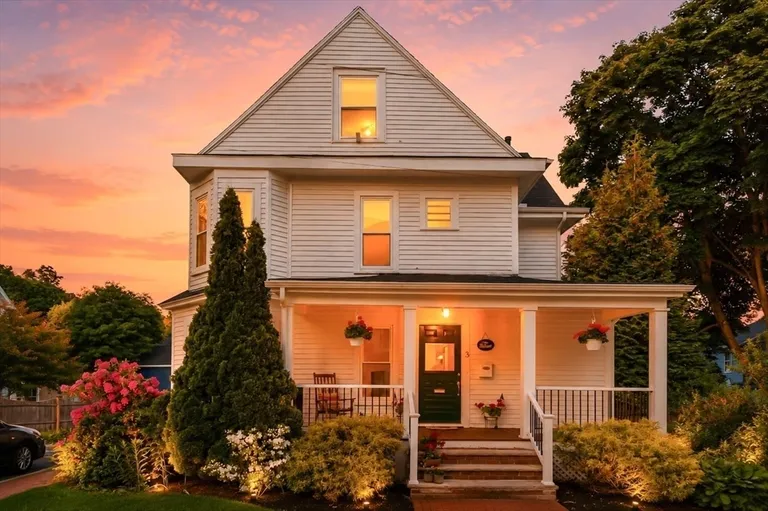 3 Franklin Terrace, Melrose, MA 02176
