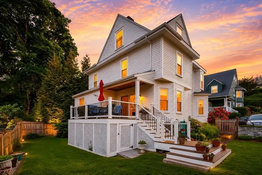 3 Franklin Terrace, Melrose, MA 02176