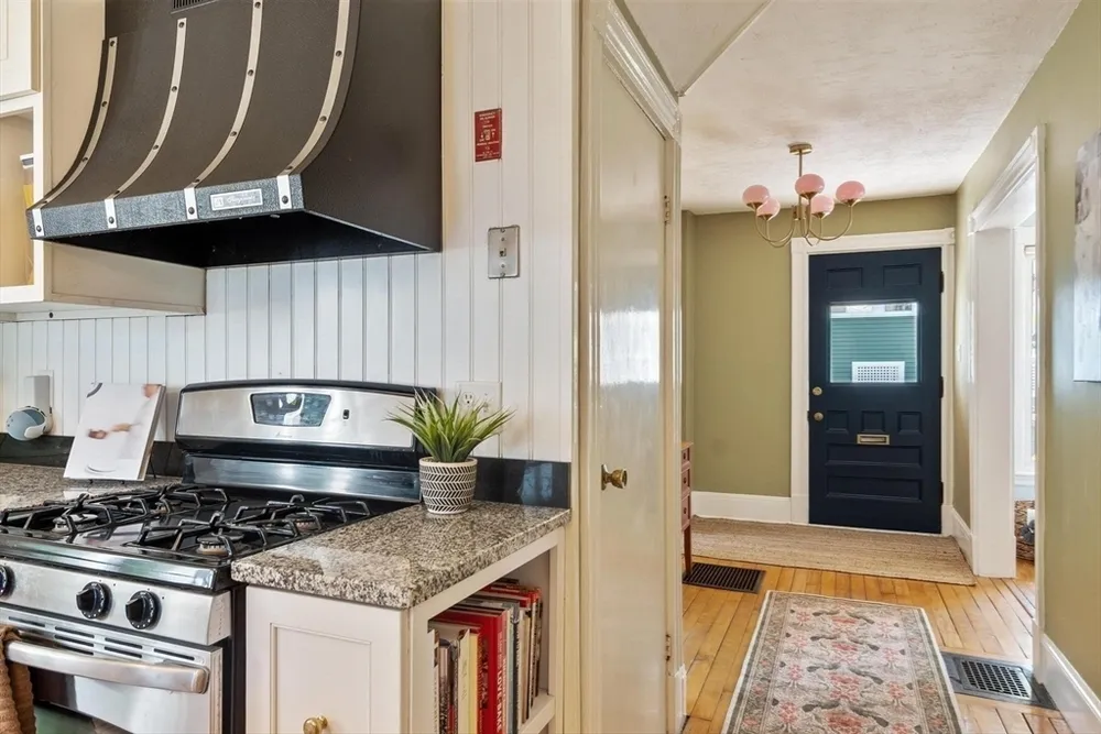 3 Franklin Terrace, Melrose, MA 02176