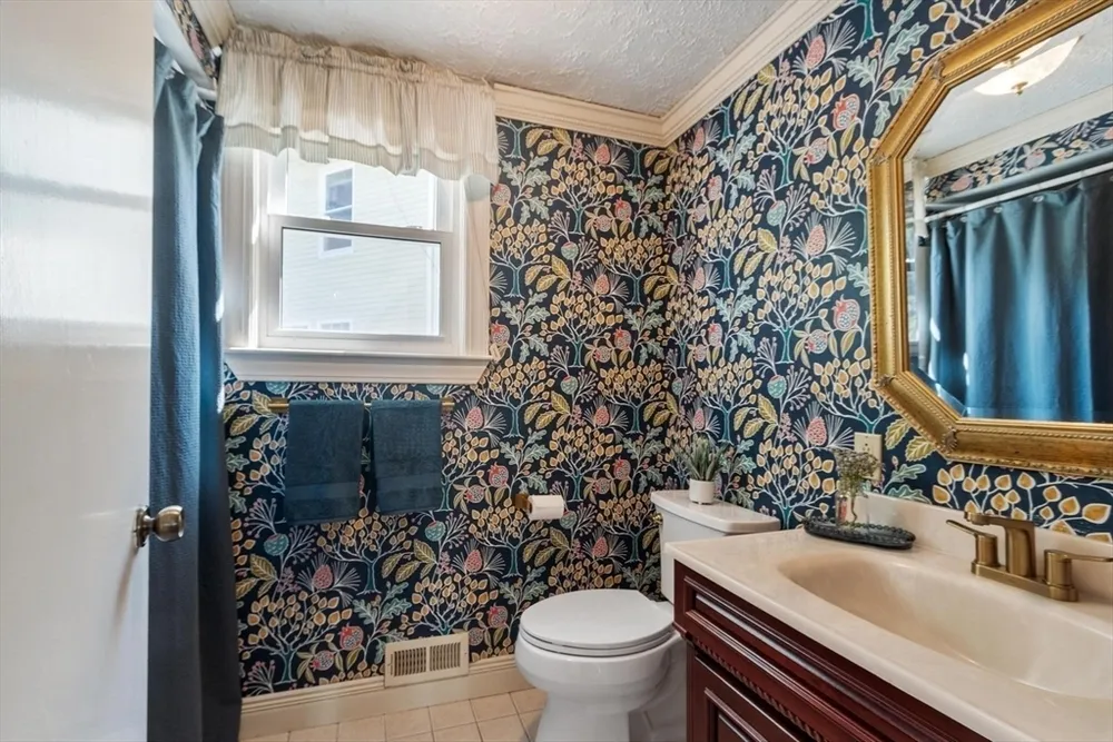 3 Franklin Terrace, Melrose, MA 02176