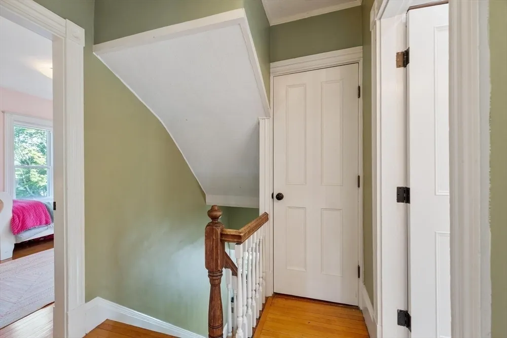 3 Franklin Terrace, Melrose, MA 02176