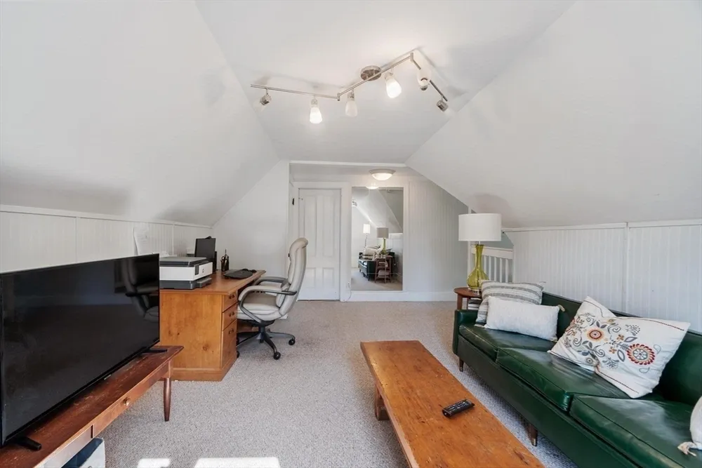 3 Franklin Terrace, Melrose, MA 02176
