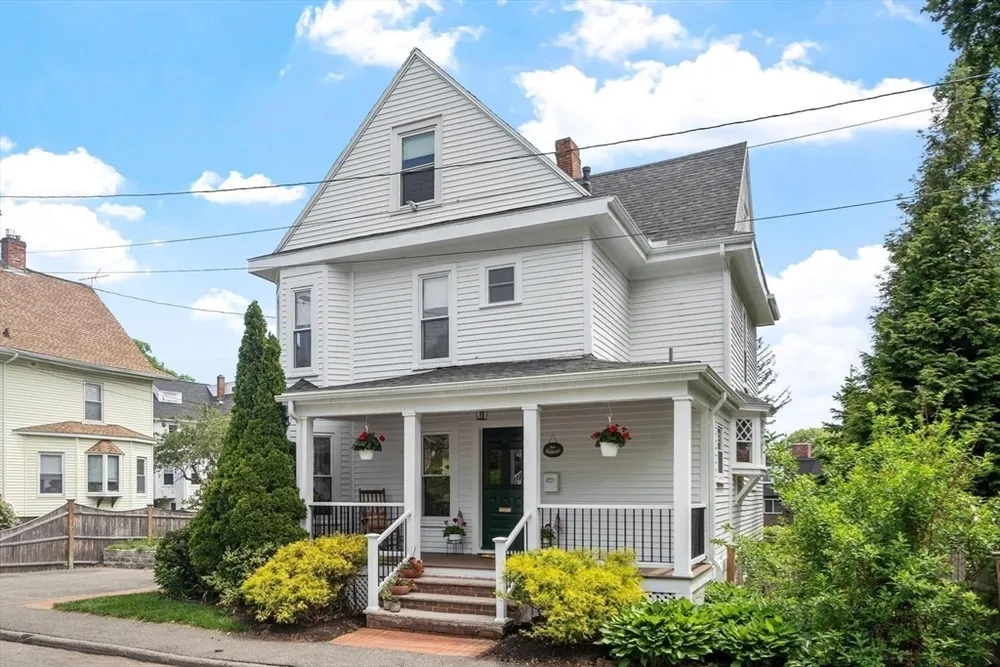 3 Franklin Terrace, Melrose, MA 02176