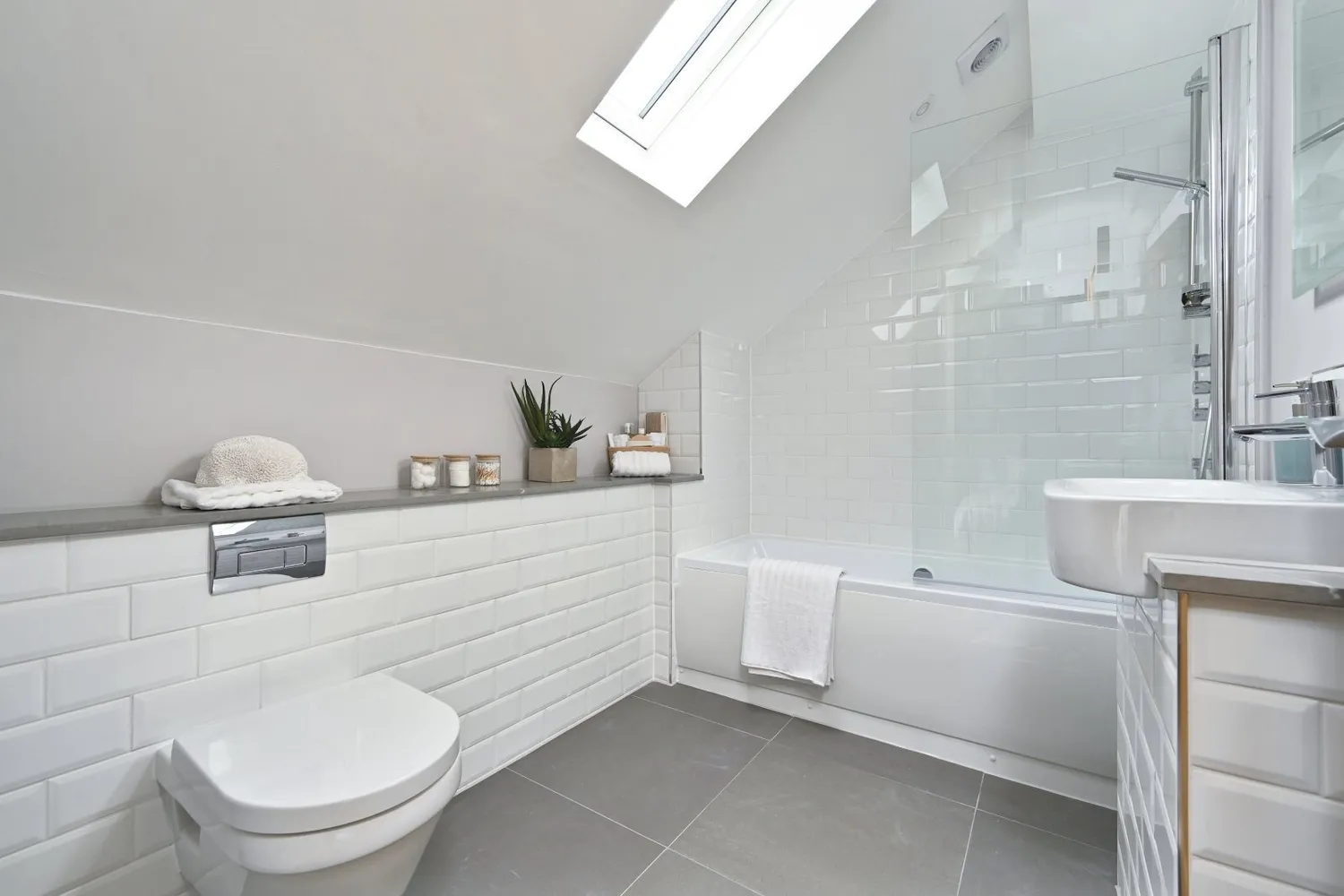 The Orchard, Ardingly Road, RH16 photo 13