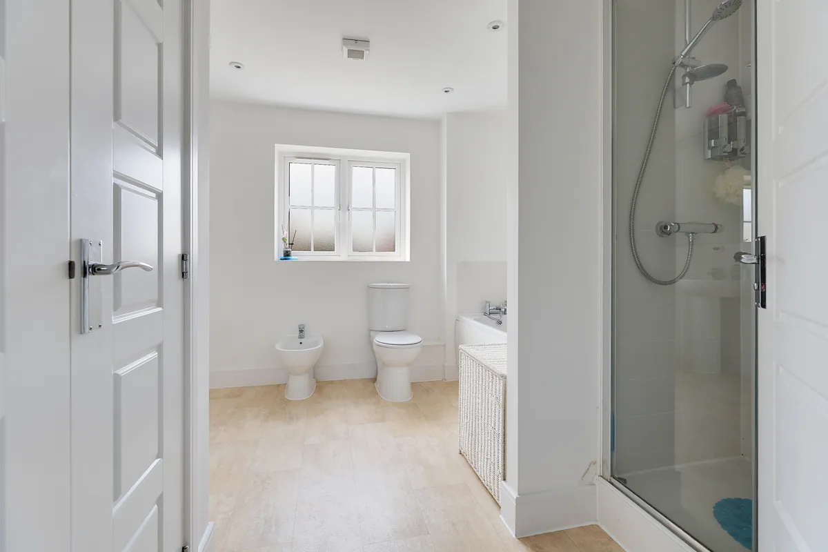 Chalkfield Road, Horley, RH6