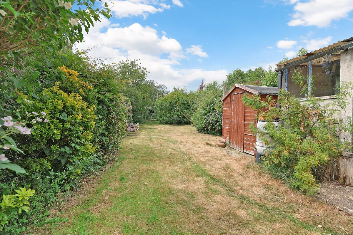 Nutcroft Grove, Fetcham, Leatherhead, Surrey, KT22