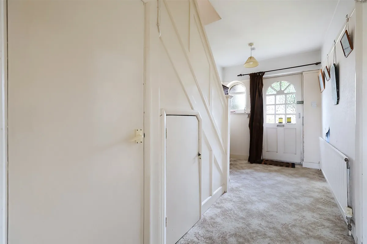 Nutcroft Grove, Fetcham, Leatherhead, Surrey, KT22