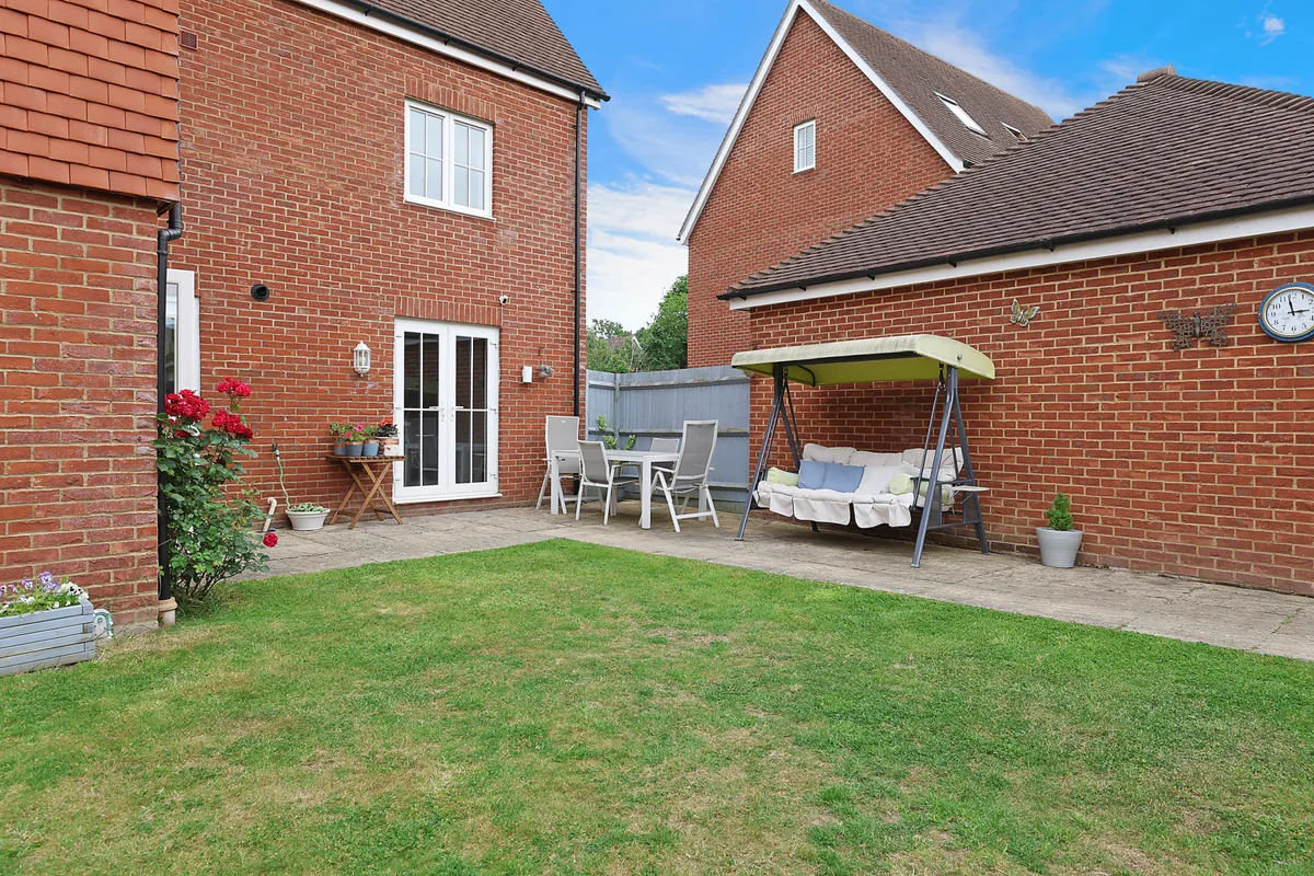 Chalkfield Road, Horley, RH6