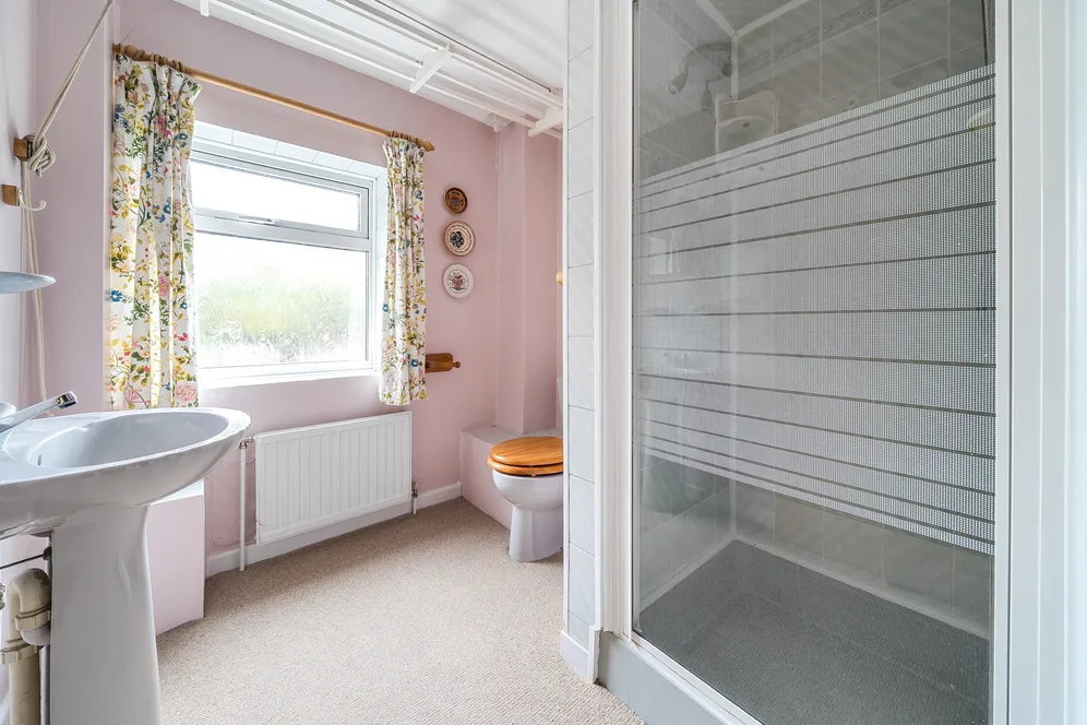 Haresfield, Stonehouse, GL10 photo 16