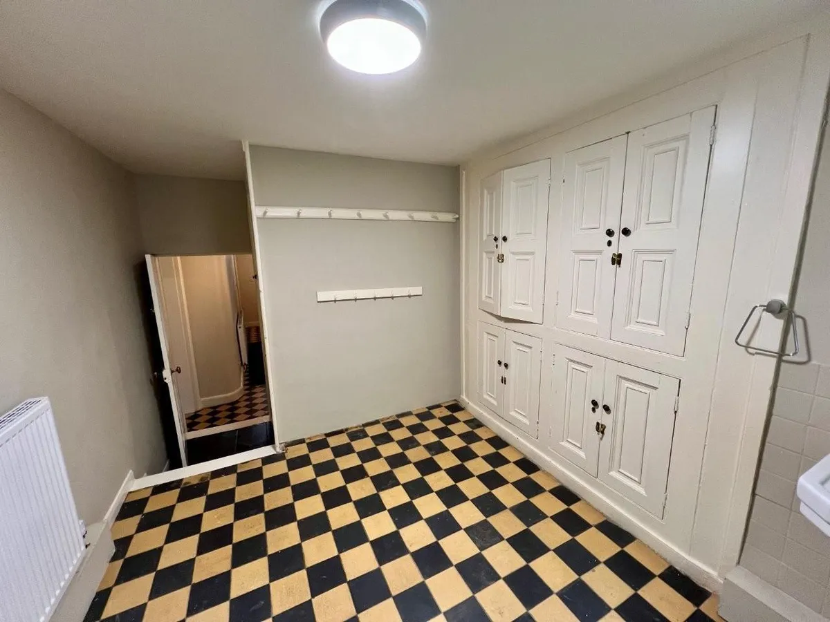 BESCABY HOUSE, MARY LANE, BESCABY