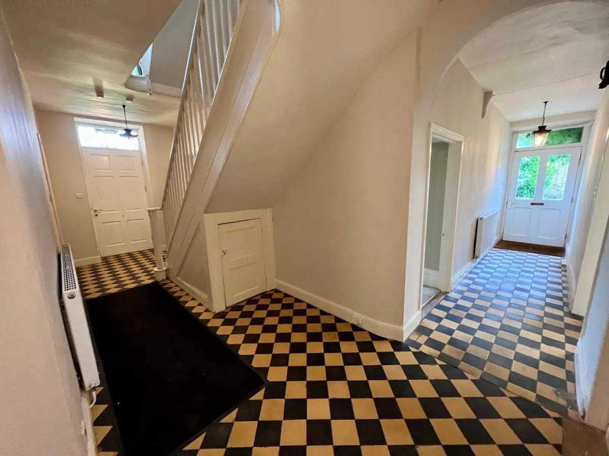 BESCABY HOUSE, MARY LANE, BESCABY