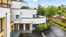 Court Lane, Epsom, KT19 photo 1