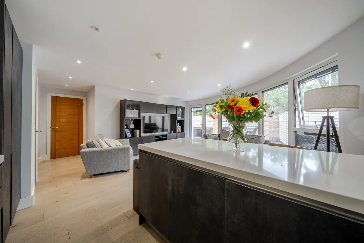 Court Lane, Epsom, KT19 photo 7