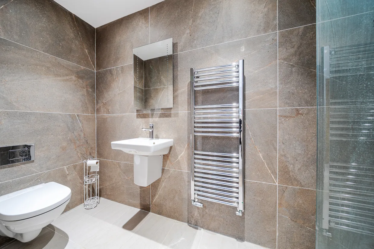 Court Lane, Epsom, KT19 photo 11