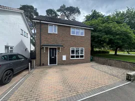 Warren Drive, Crawley photo