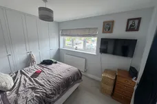 Warren Drive, Crawley