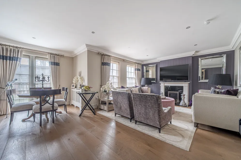 Oak Wood Place, Gerrards Cross, SL9 photo 5