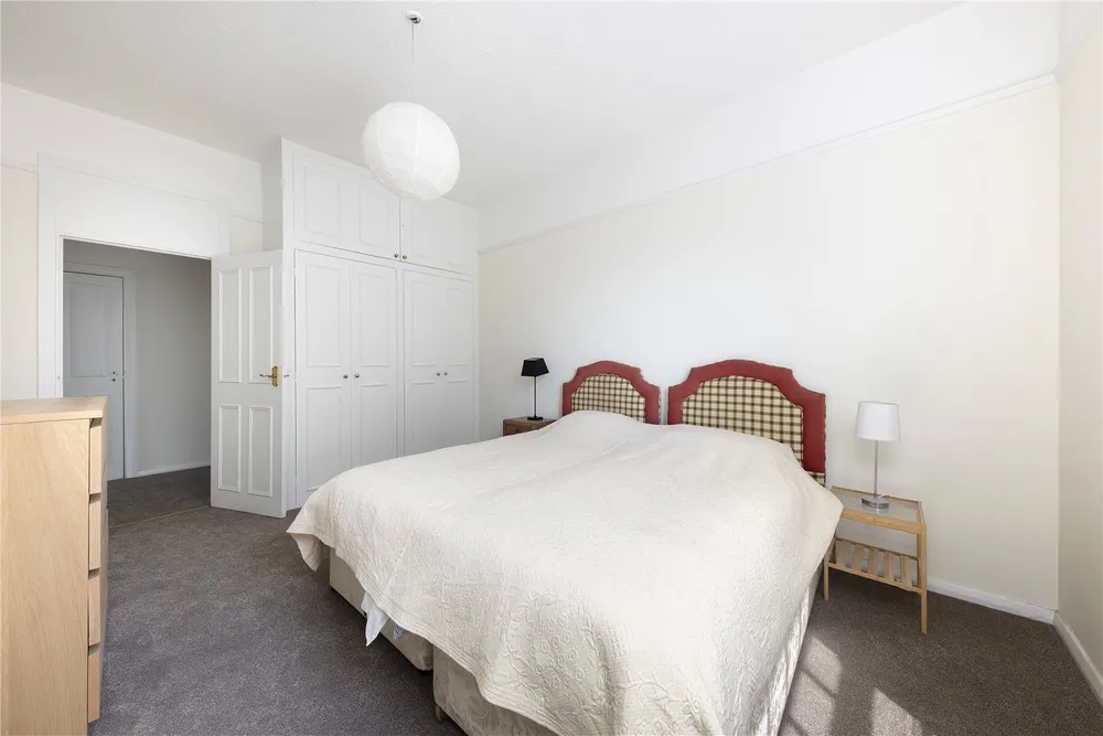 Nevern Square, Earl's Court, SW5