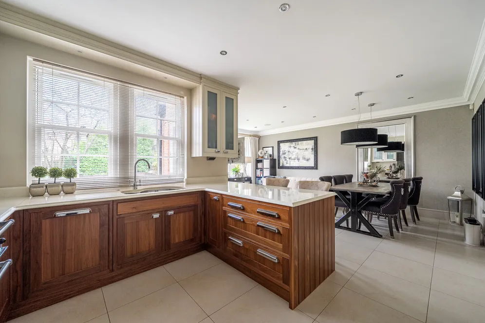 Oak Wood Place, Gerrards Cross, SL9 photo 9