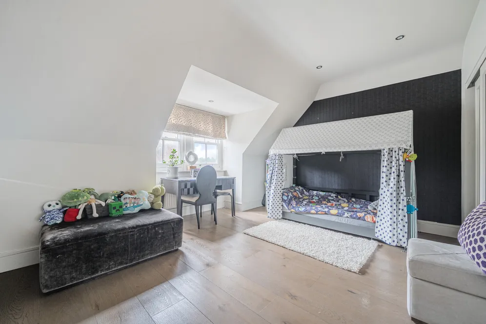Oak Wood Place, Gerrards Cross, SL9 photo 12