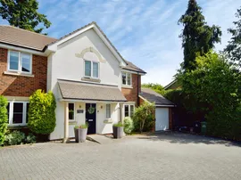 Mandeville Close, Broxbourne photo