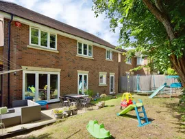 Mandeville Close, Broxbourne thumb 3