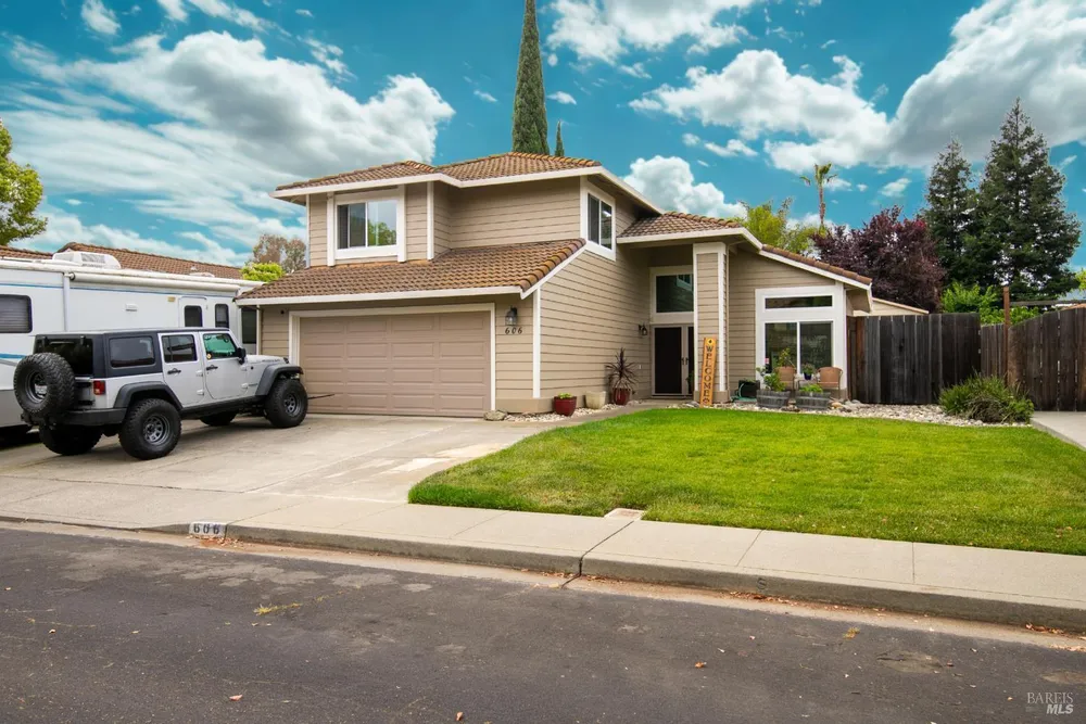 606 Sunnyvale Pl, Vacaville, CA 95687