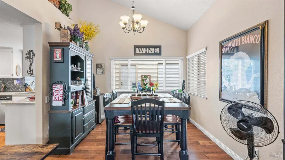 606 Sunnyvale Pl, Vacaville, CA 95687