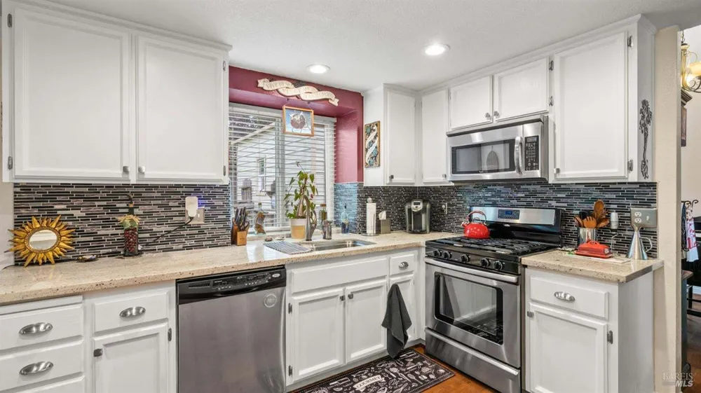 606 Sunnyvale Pl, Vacaville, CA 95687