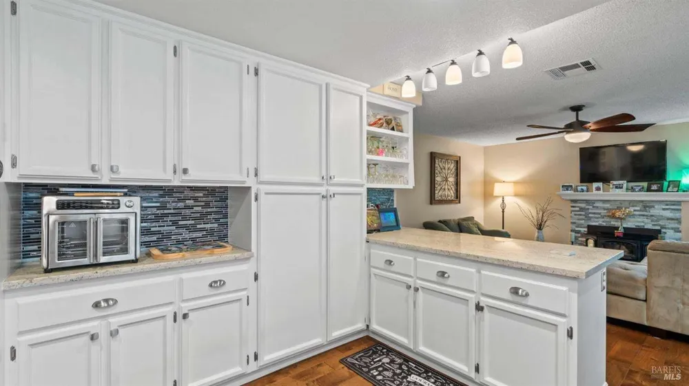 606 Sunnyvale Pl, Vacaville, CA 95687