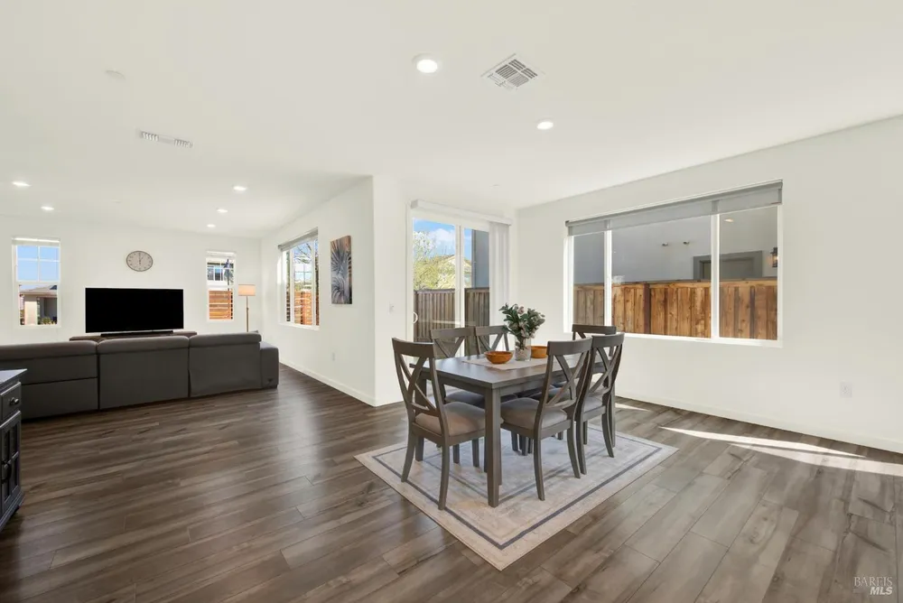 2432 Artisan Way, Fairfield, CA 94533