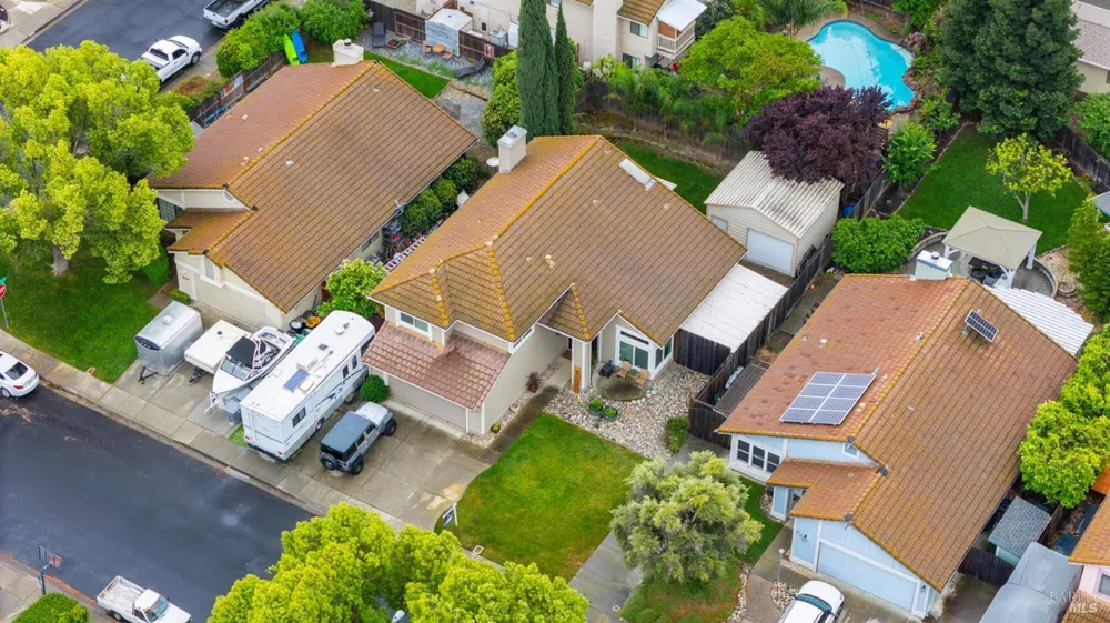 606 Sunnyvale Pl, Vacaville, CA 95687