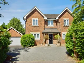 Mandeville Close, Broxbourne photo