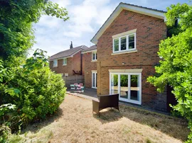 Mandeville Close, Broxbourne thumb 3