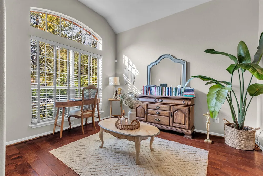 155 Magnolia Grove Ln, Conroe, TX 77384-3407
