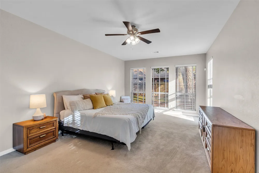 155 Magnolia Grove Ln, Conroe, TX 77384-3407
