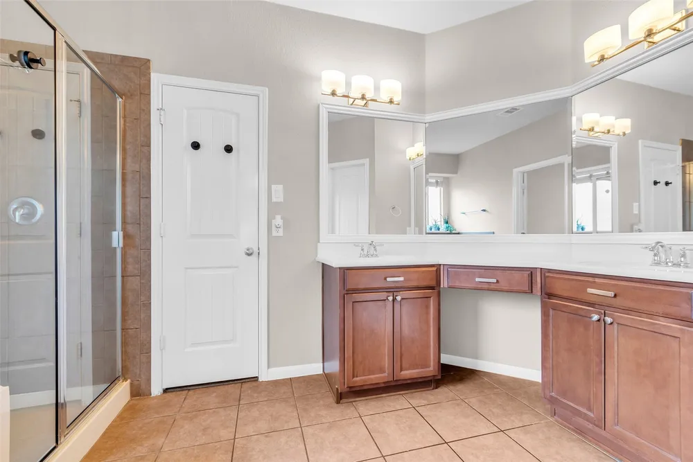 155 Magnolia Grove Ln, Conroe, TX 77384-3407