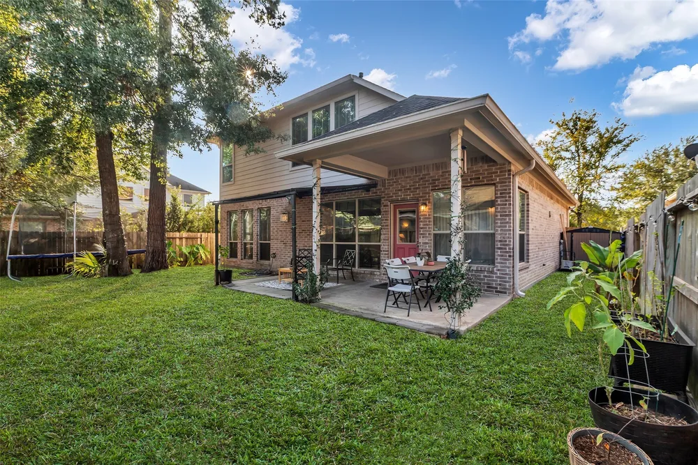 155 Magnolia Grove Ln, Conroe, TX 77384-3407