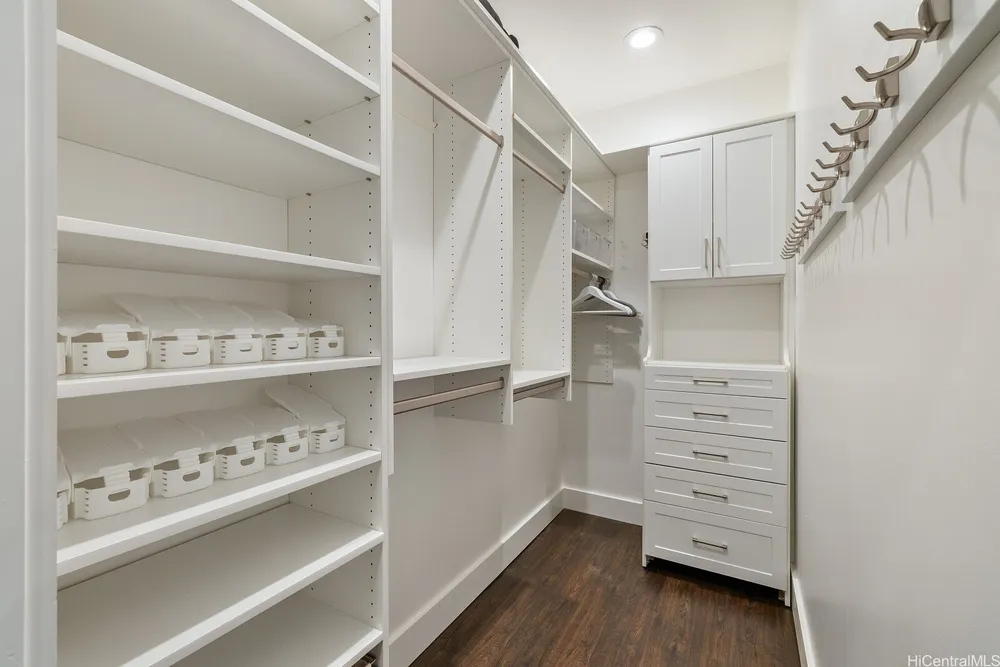 3116 Oahu Ave, Honolulu, HI 96822