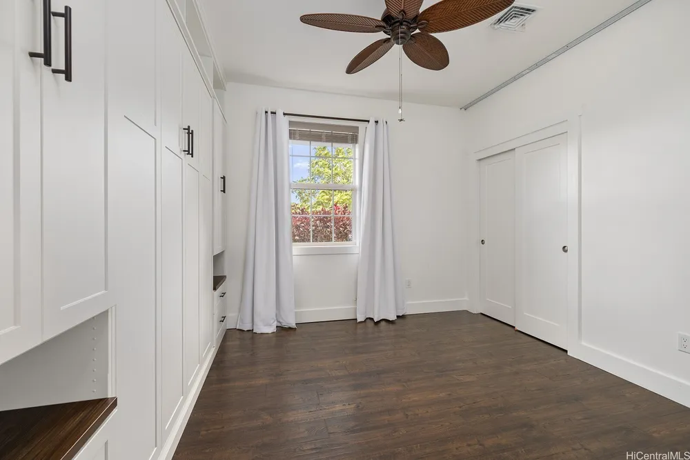 3116 Oahu Ave, Honolulu, HI 96822