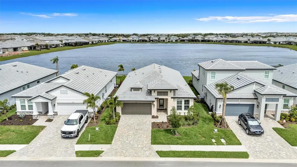 17241 Savory Mist Circle, Bradenton, FL 34211