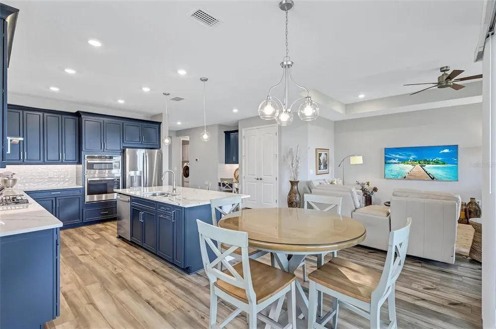 17241 Savory Mist Circle, Bradenton, FL 34211