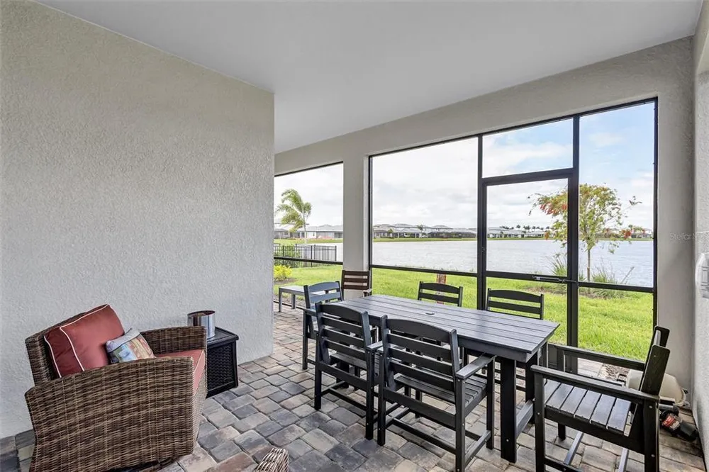 17241 Savory Mist Circle, Bradenton, FL 34211