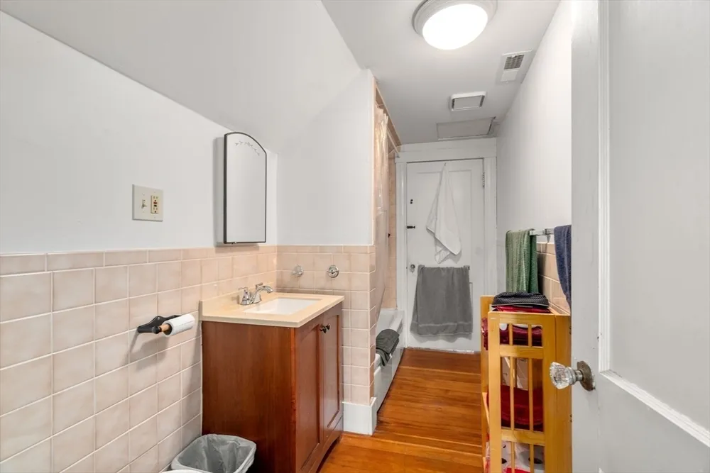21 Milton St, Somerville, MA 02144