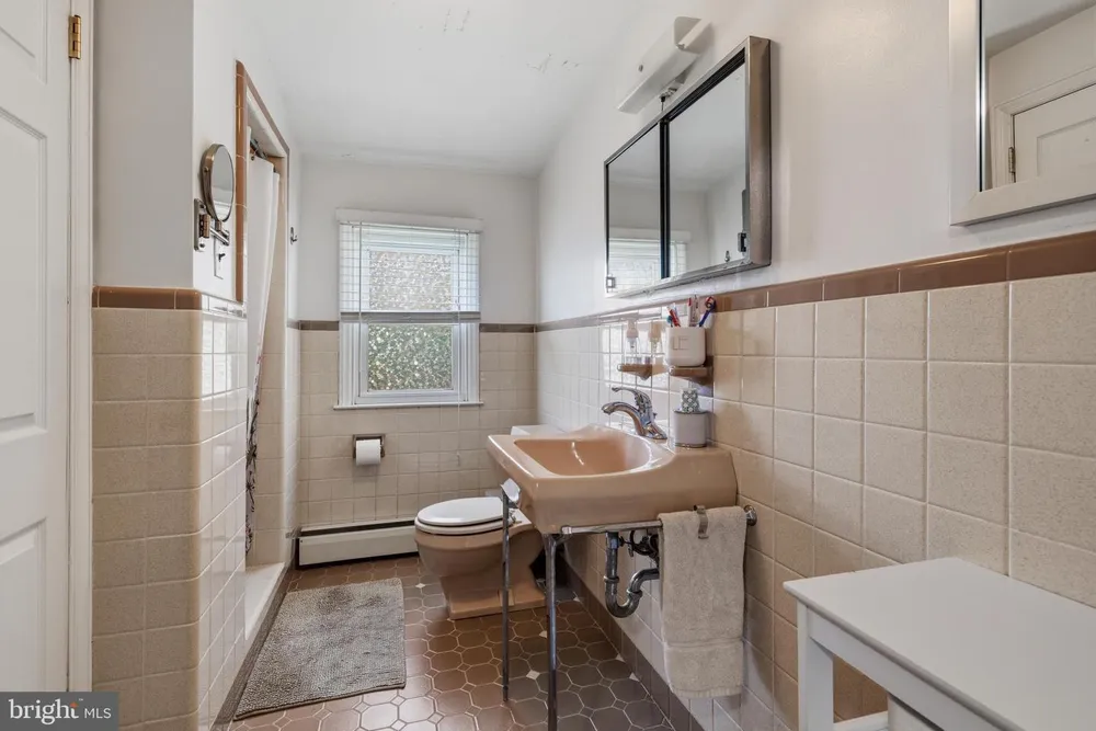 116 Roberts Ave, Glenside, PA 19038