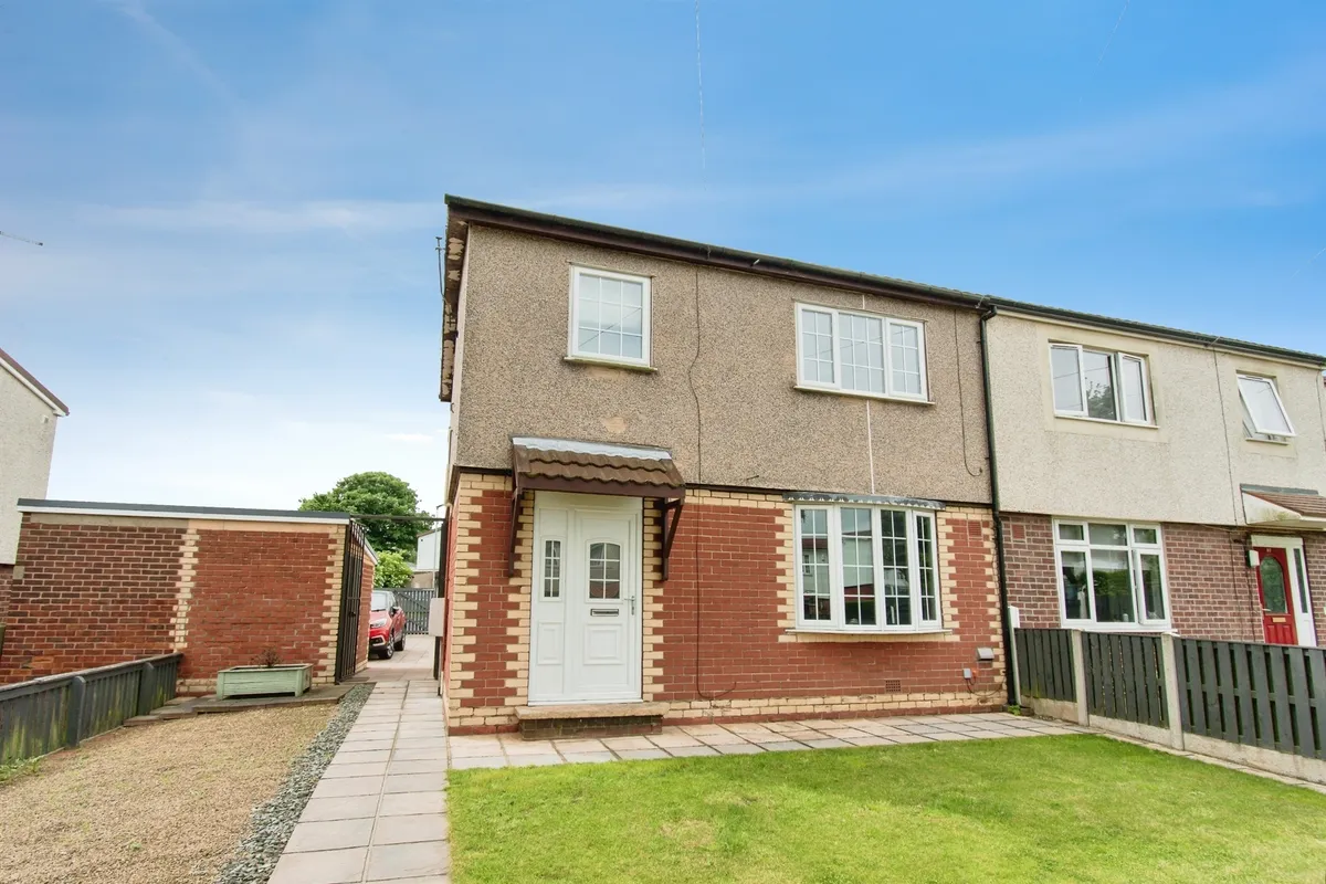 Queens Park Drive, Castleford